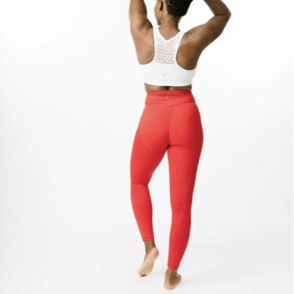 Zyia Red Leopard Print Scrunch V Cross Waist Leggings Size 6-8 - Picture 10 of 10